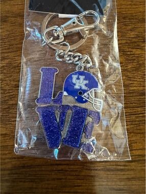 Kentucky Wildcats Love Glitter Keychain NCAA Fan Accessory